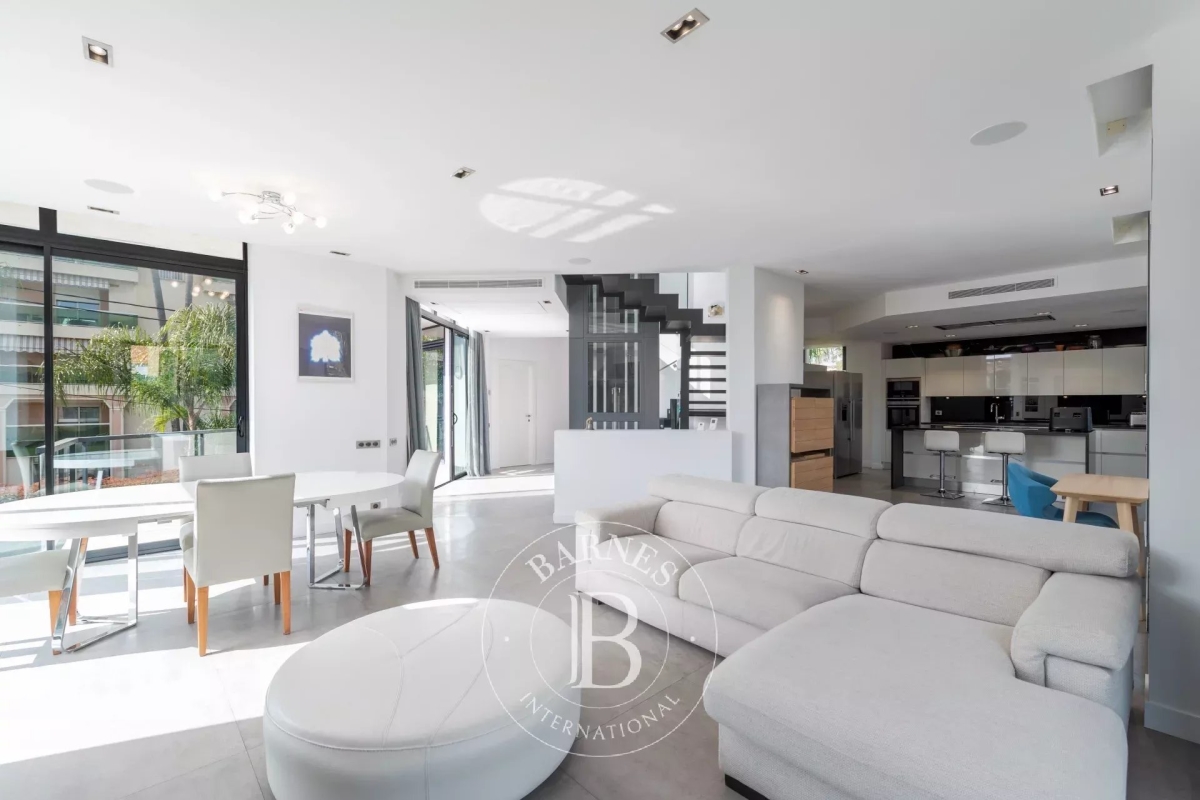 Maison de luxe à vendre à Cagnes-sur-Mer, 2 050 000 €, Photo 4