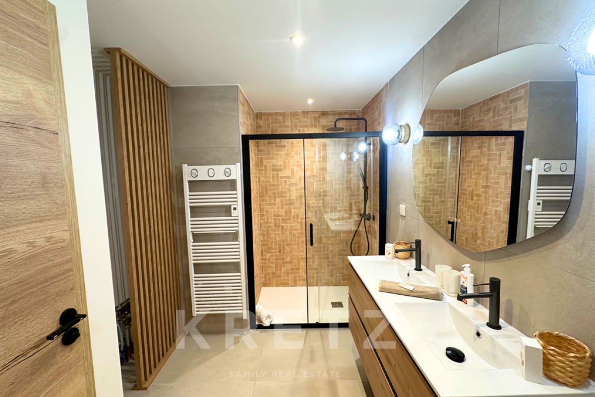 Luxury Apartment for sale in Sanary-sur-Mer, 556 500 €, Photo 5
