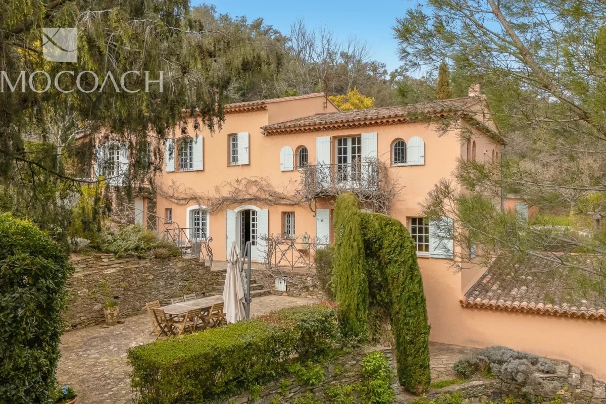 Luxury House for sale in Collobrières, 1 260 000 €, Photo 1