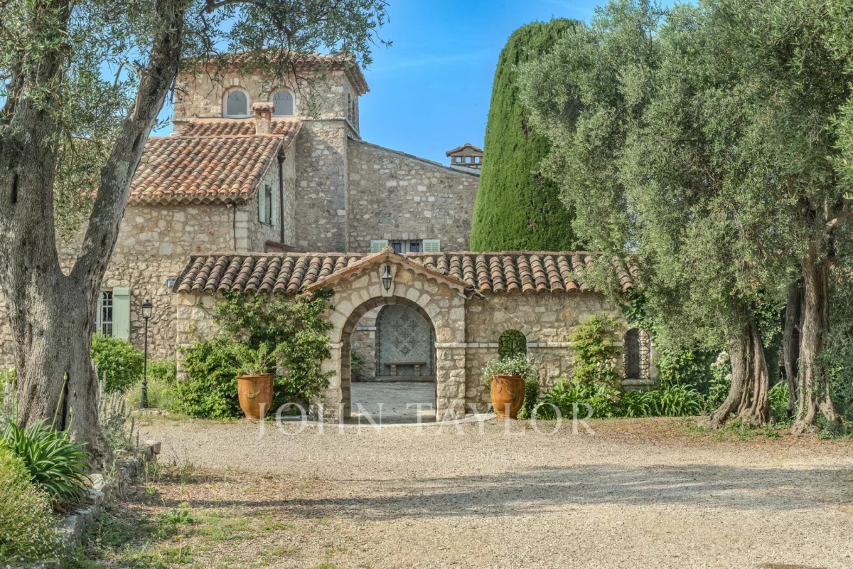 Maison de luxe à vendre à Châteauneuf-Grasse, 4 490 000 €, Photo 3