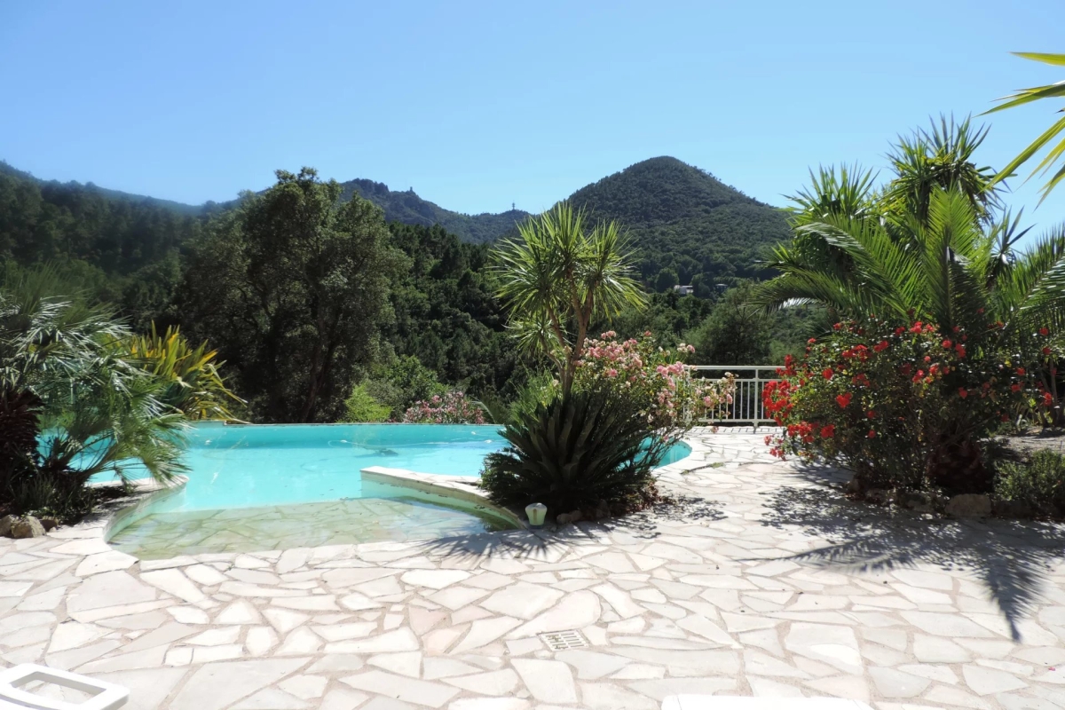 Maison de luxe à vendre à Mandelieu-la-Napoule, 990 000 €, Photo 3