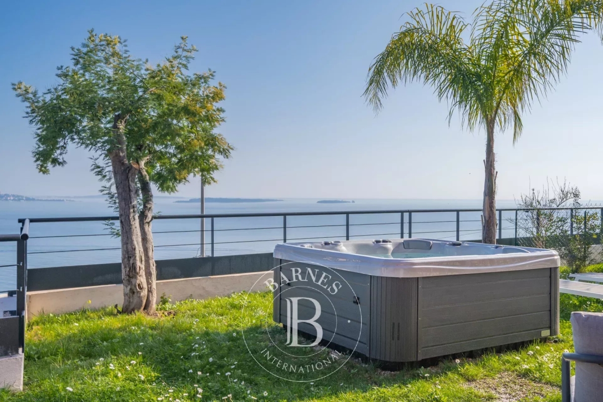 Luxury Apartment for sale in Théoule-sur-Mer, 1 350 000 €, Photo 6