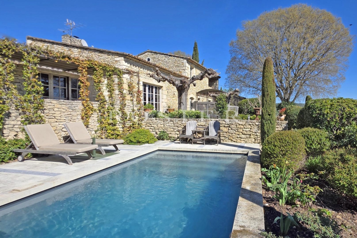 Luxury House for sale in Gordes, 1 450 000 €, Photo 1