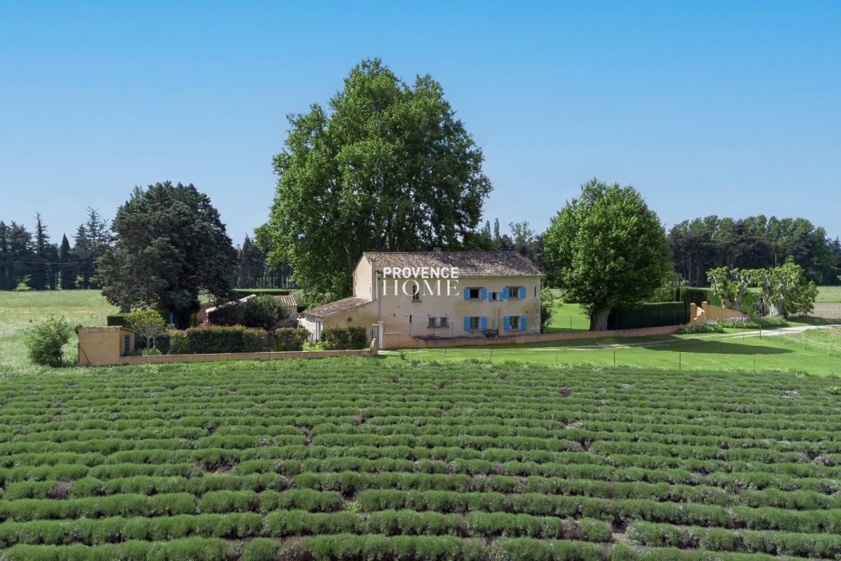 Maison de luxe à vendre à Le Thor, 740 000 €, Photo 3