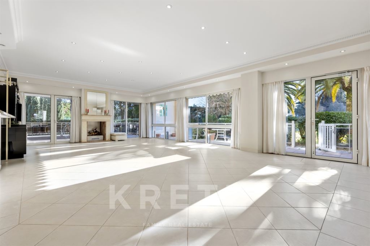 Appartement de luxe à vendre à Mandelieu-la-Napoule, 895 000 €, Photo 3
