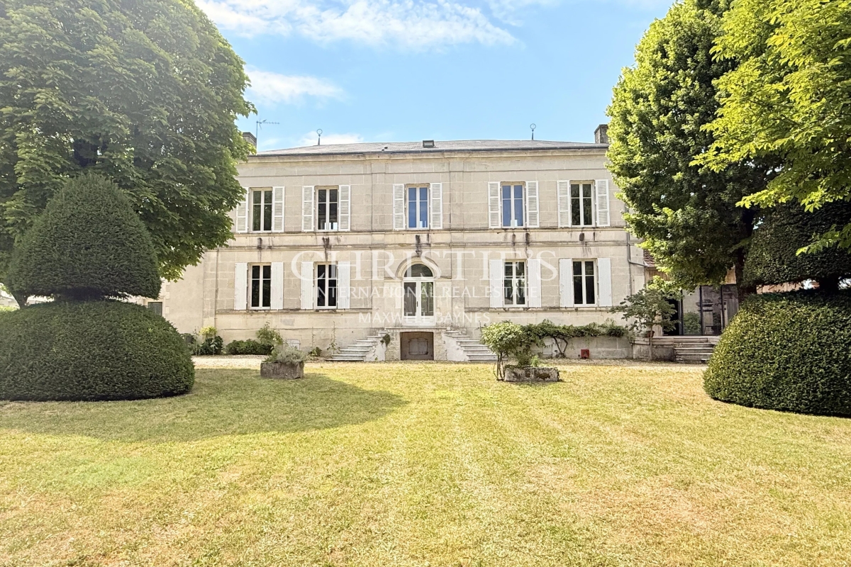 Luxury House for sale in Cognac, 995 000 €, Photo 3