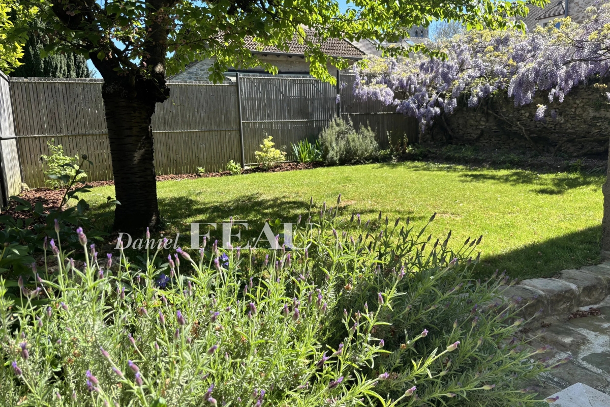Maison de luxe à vendre à Montfort-l'Amaury, 598 000 €, Photo 2