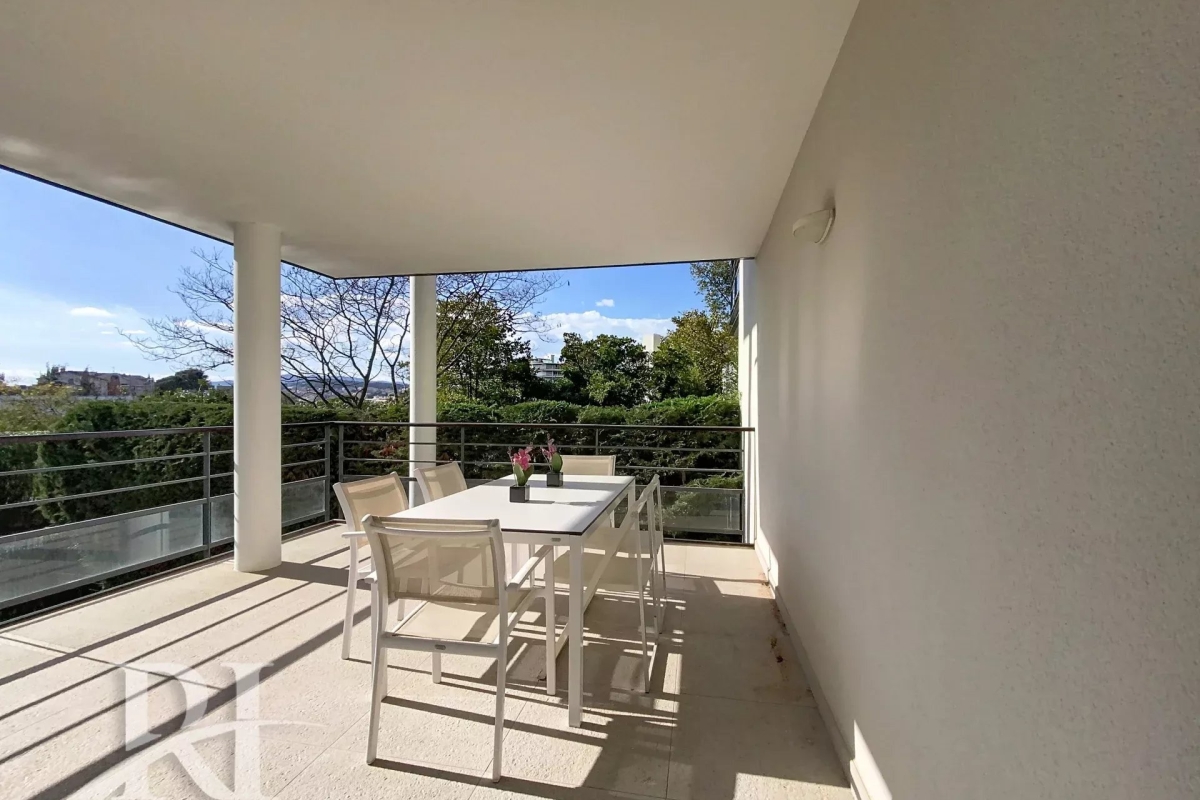 Appartement de luxe à vendre à Cannes, 550 000 €, Photo 3