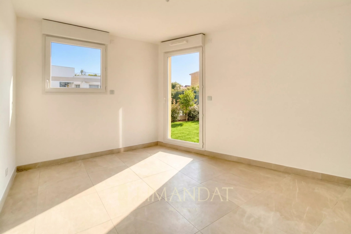 Luxury Apartment for sale in Roquebrune-Cap-Martin, 479 000 €, Photo 3