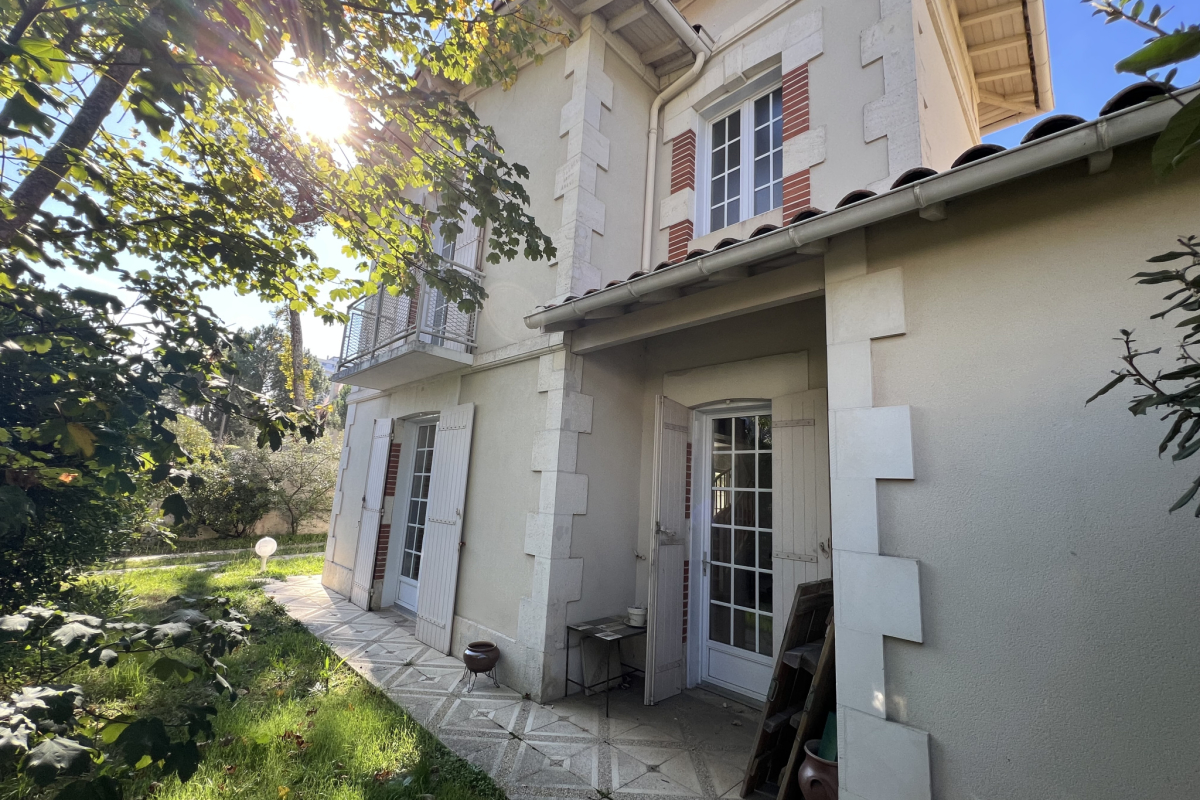 Maison de luxe à vendre à Royan, 590 000 €, Photo 1