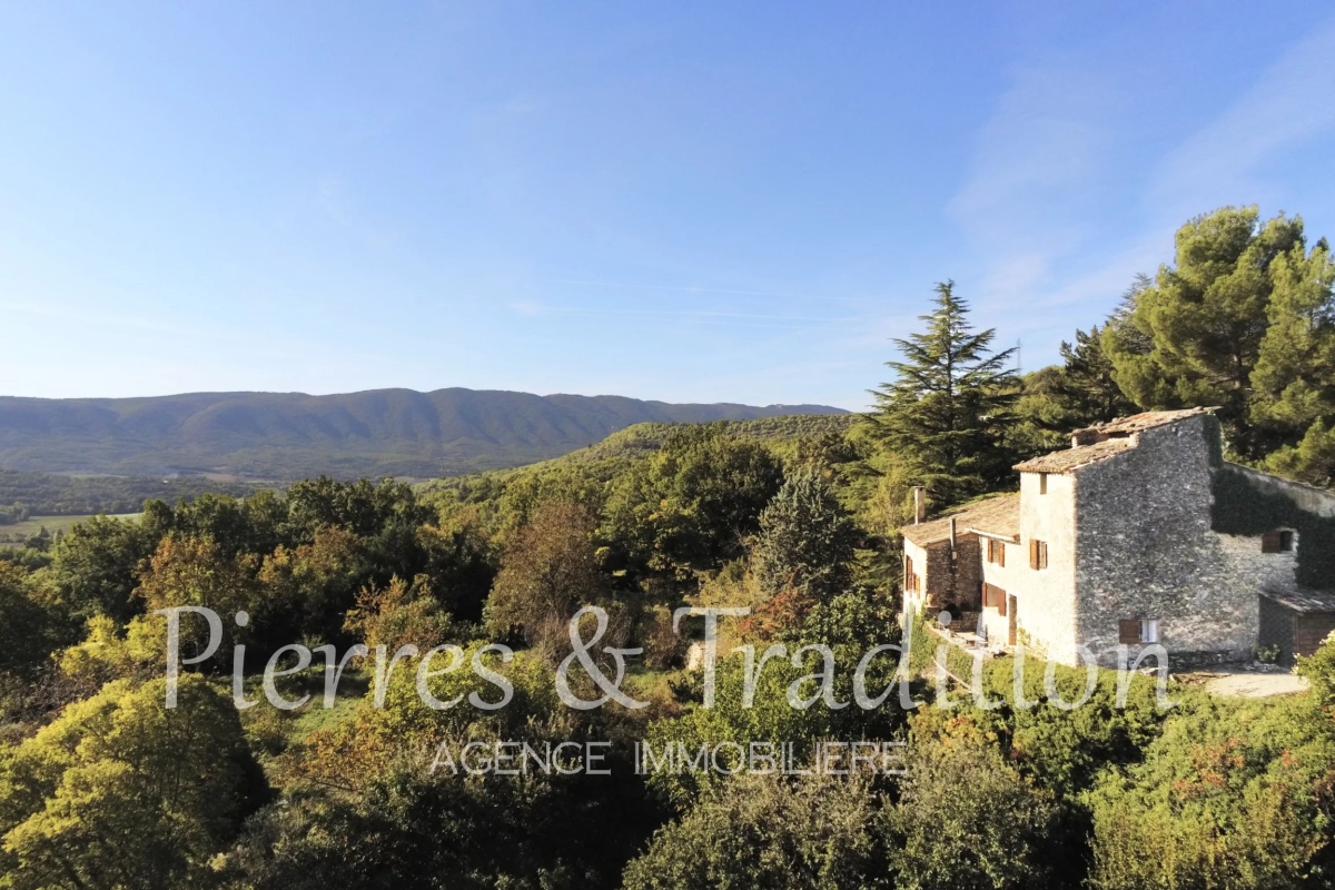 Maison de luxe à vendre à Viens, 500 000 €, Photo 1