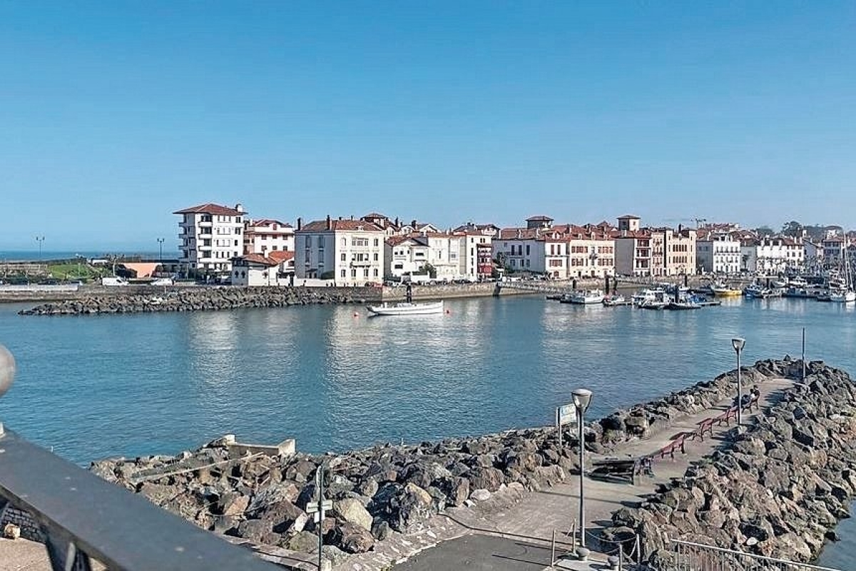 Luxury Apartment for sale in Saint-Jean-de-Luz, 1 400 000 €, Photo 2