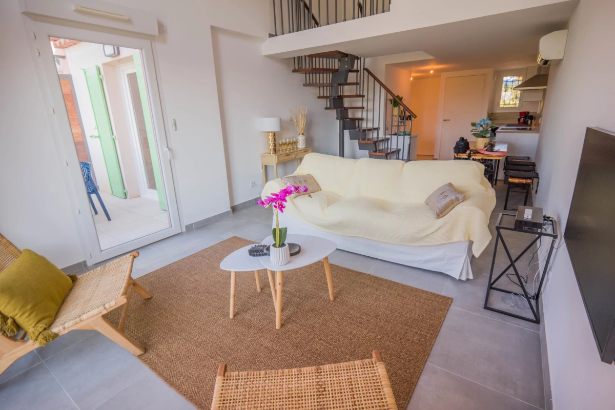Luxury Apartment for sale in Grimaud, 499 000 €, Photo 2