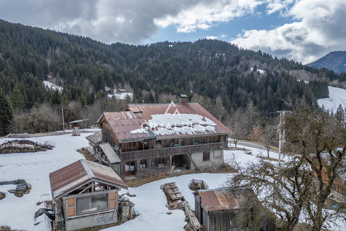 Luxury House for sale in Les Gets, 1 280 000 €, Photo 2