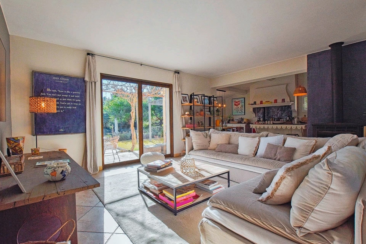 Luxury House for sale in Tourtour, 650 000 €, Photo 3