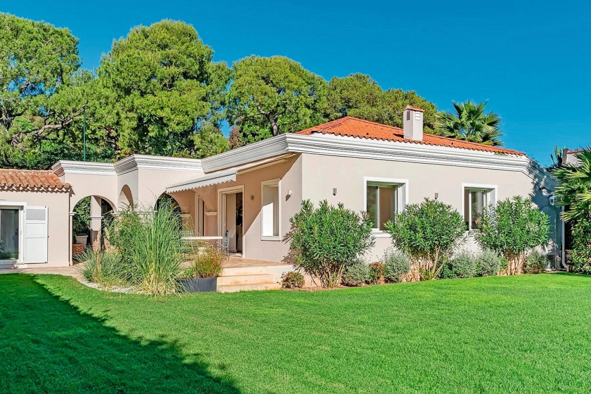 Maison de luxe à vendre à Saint-Jean-Cap-Ferrat, 2 750 000 €, Photo 1