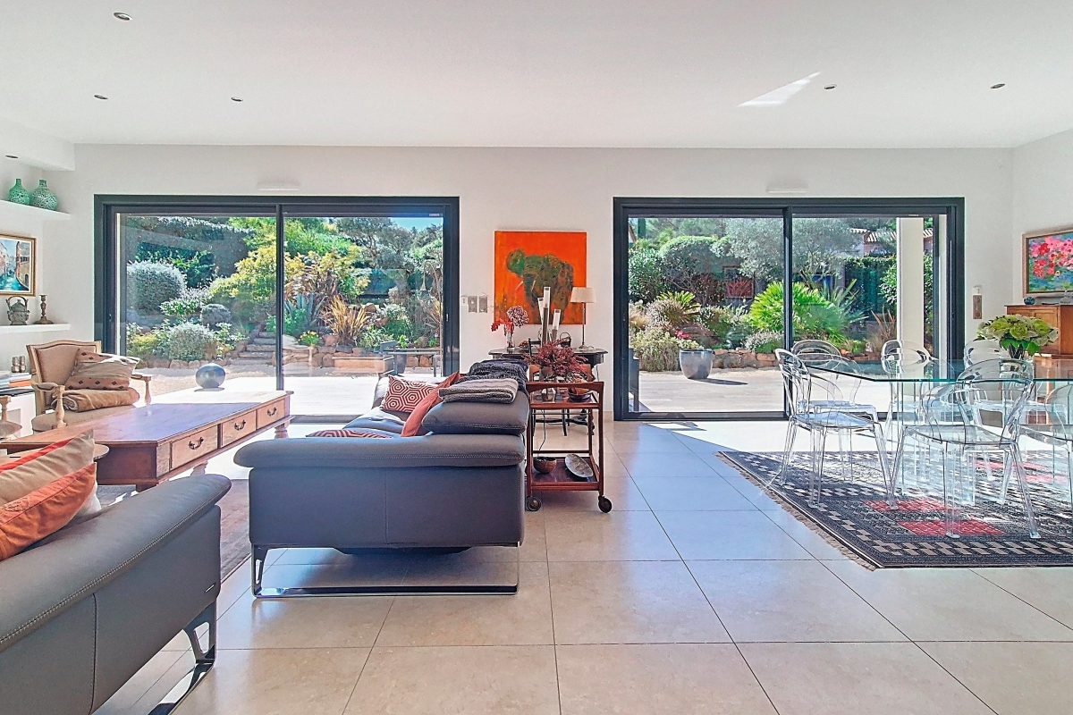 Maison de luxe à vendre à Saint-Raphaël, 1 580 000 €, Photo 2