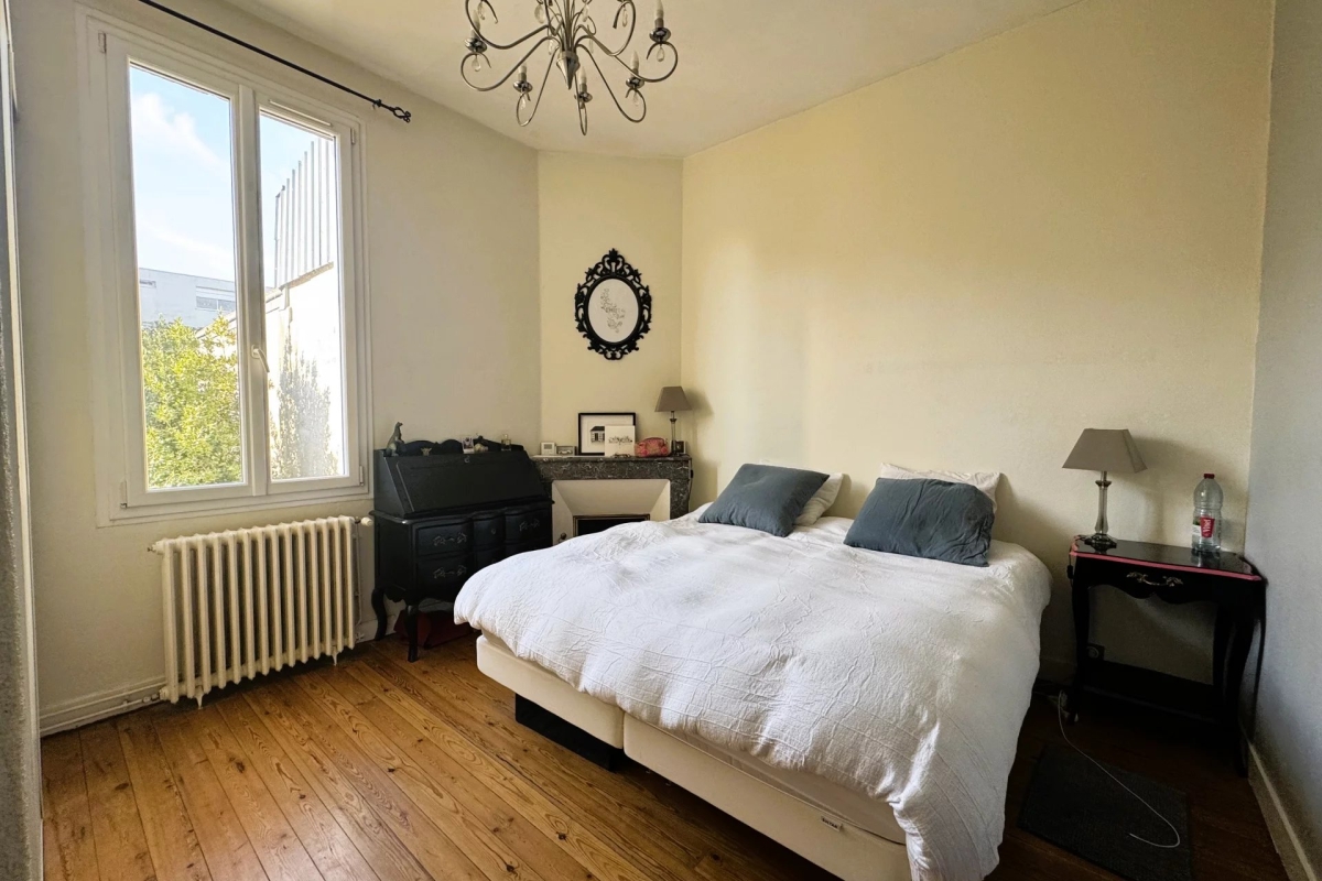 Maison de luxe à vendre à Bordeaux, 695 000 €, Photo 2