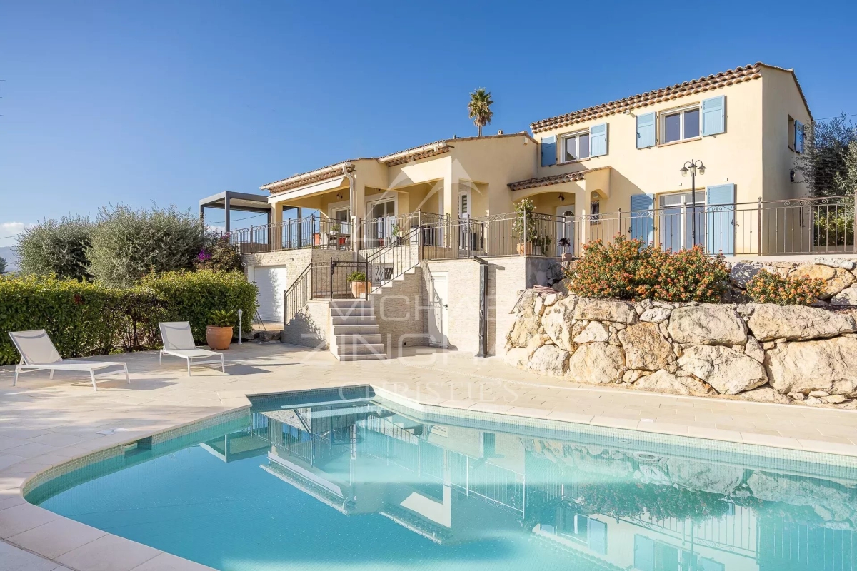 Luxury House for sale in Saint-Laurent-du-Var, 1 210 000 €, Photo 2