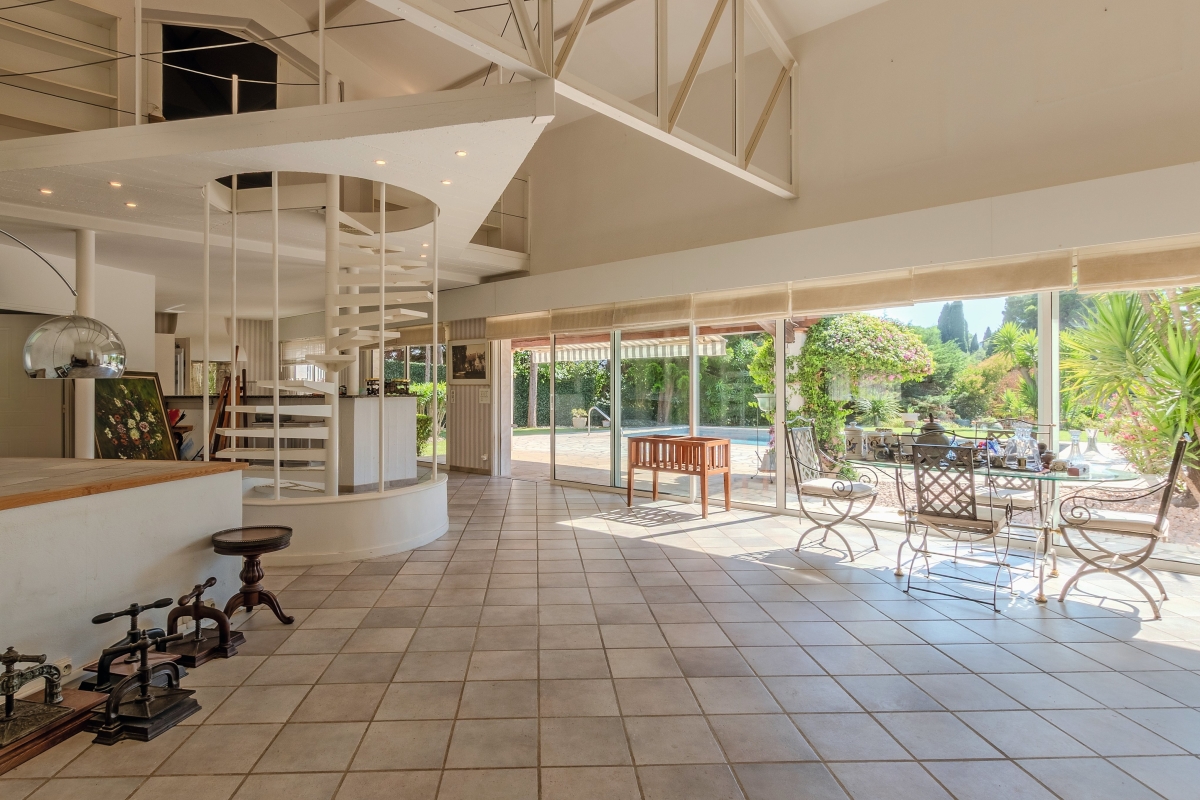 Luxury House for sale in Antibes, 1 550 000 €, Photo 3