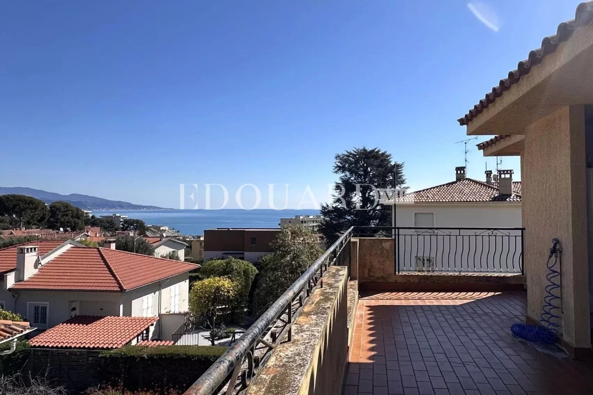 Luxury House for sale in Roquebrune-Cap-Martin, 1 800 000 €, Photo 3