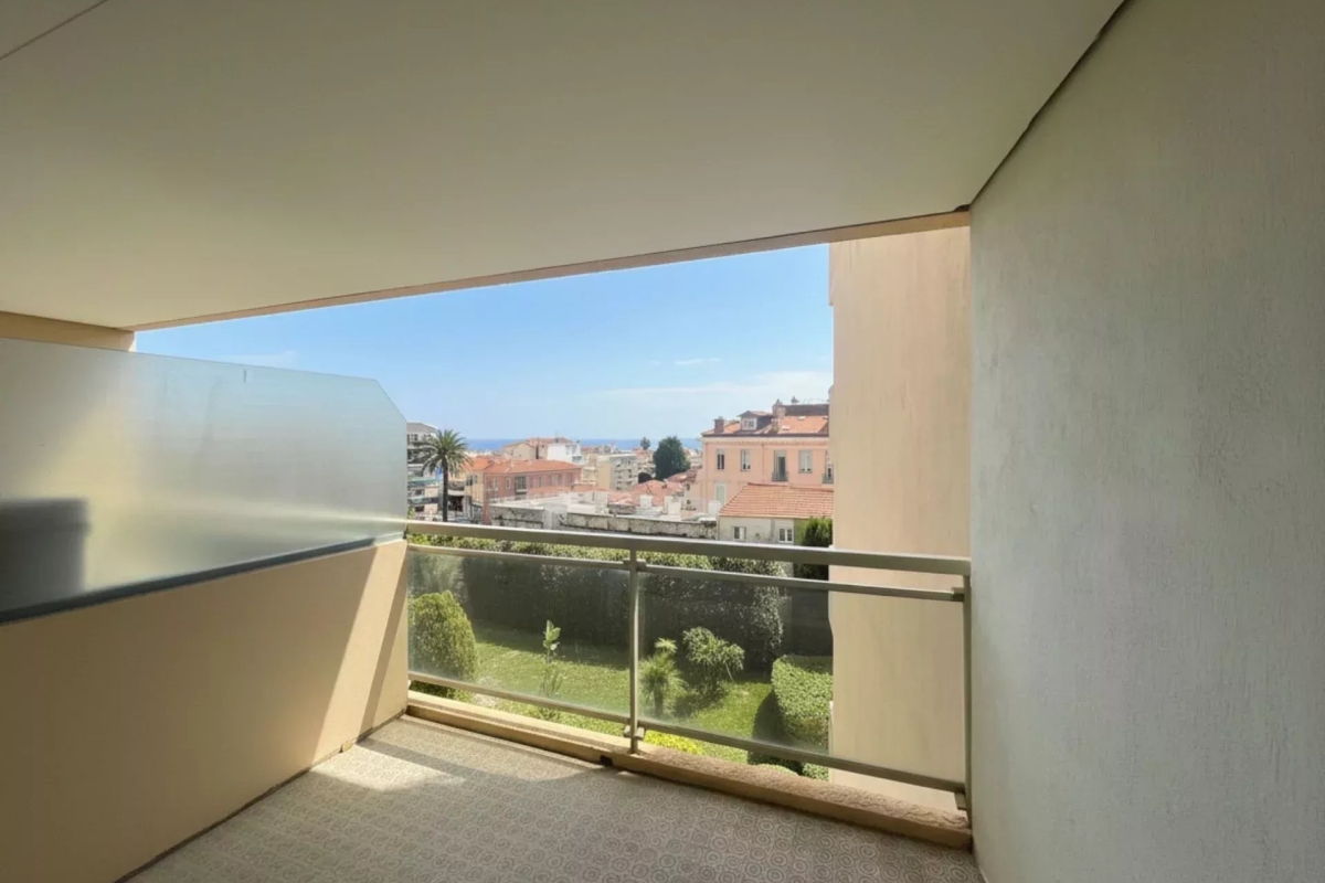 Luxury Apartment for sale in Beaulieu-sur-Mer, 695 000 €, Photo 4