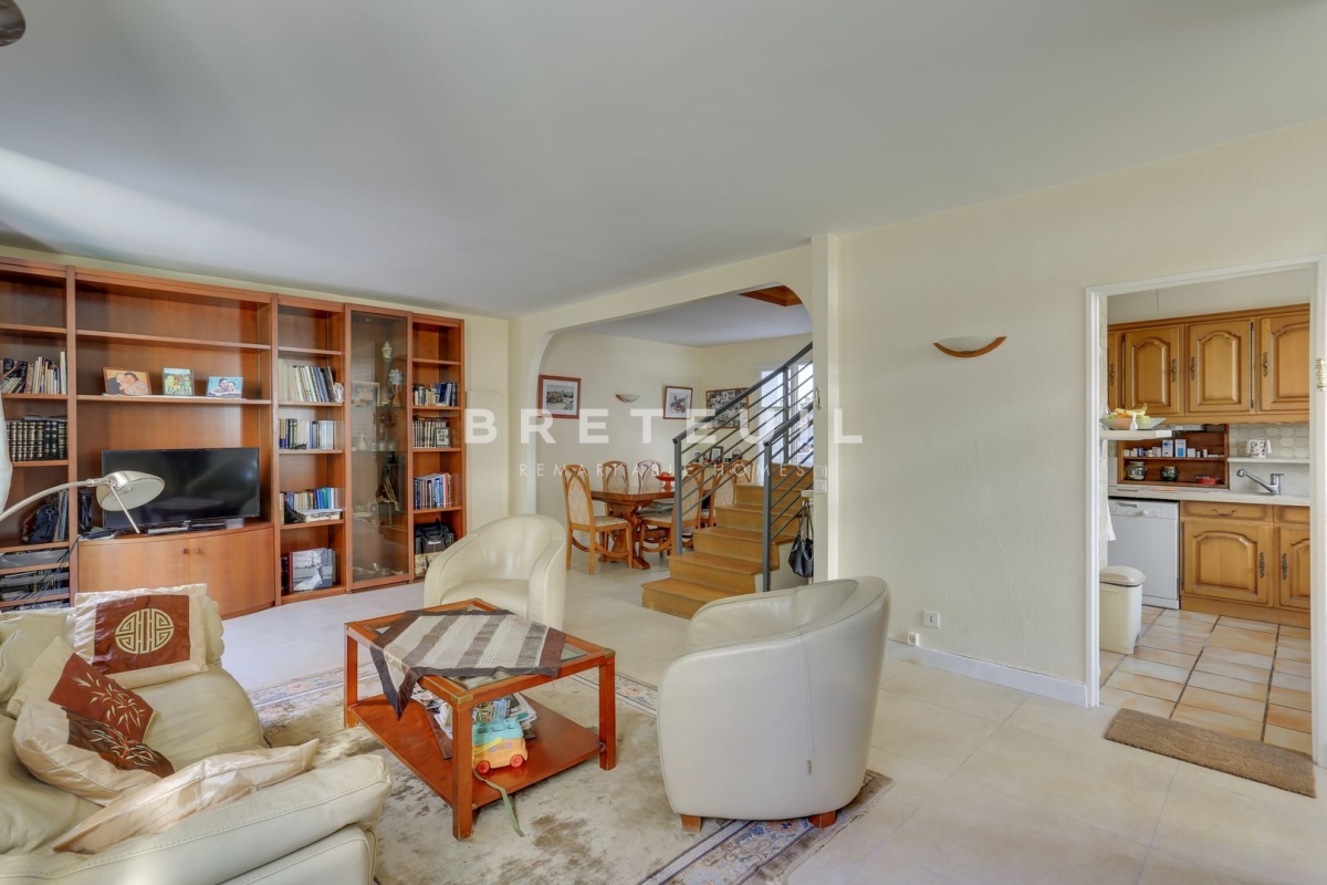 Maison de luxe à vendre à Paris 19ème, 1 350 000 €, Photo 1