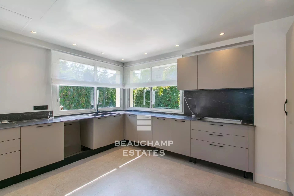 Maison de luxe à vendre à Antibes, 3 990 000 €, Photo 5
