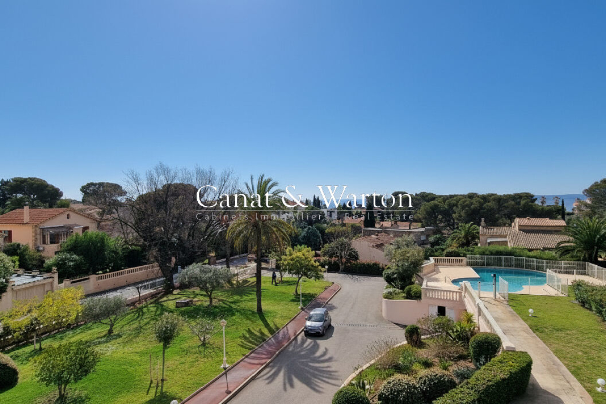 Luxury Apartment for sale in Saint-Raphaël, 1 295 000 €, Photo 2