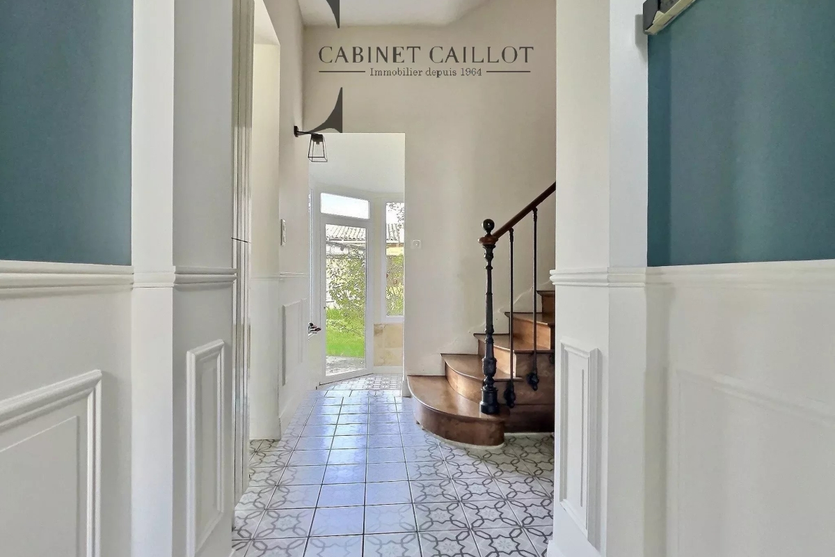 Maison de luxe à vendre à Saintes, 656 000 €, Photo 3