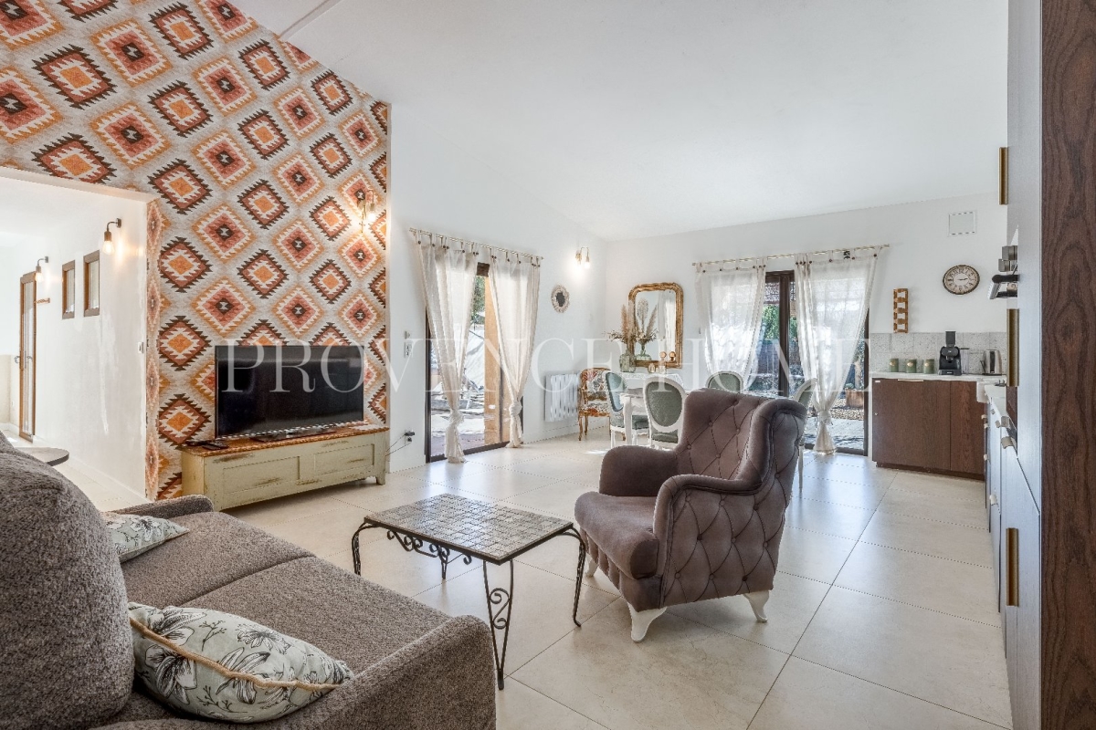 Luxury House for sale in Gordes, 495 000 €, Photo 5