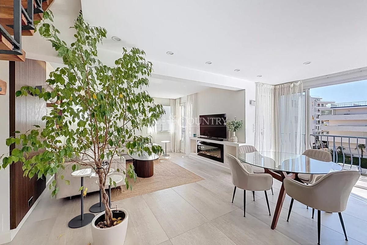 Luxury Apartment for sale in Cannes, 897 000 €, Photo 1