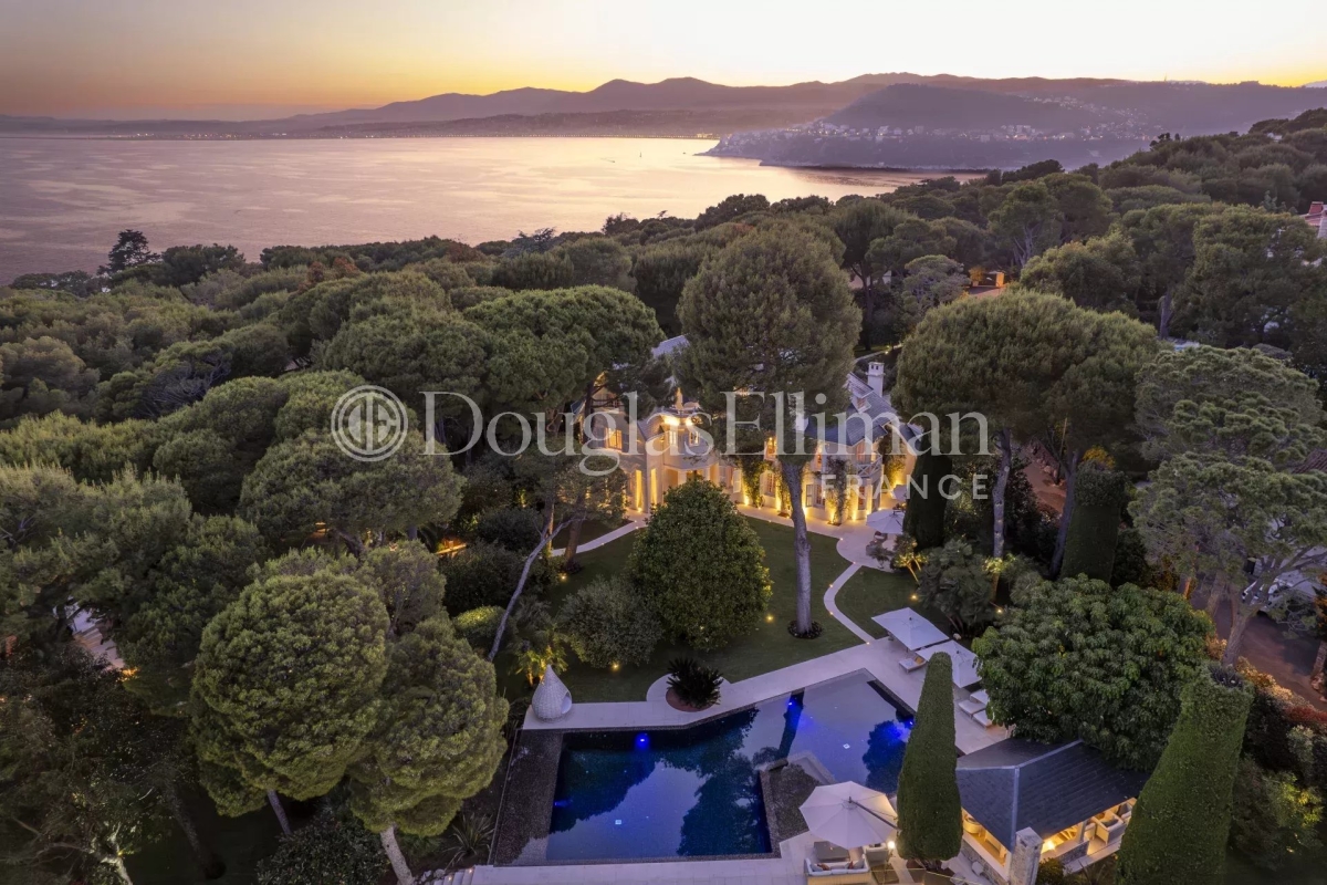 Luxury House for sale in Saint-Jean-Cap-Ferrat, 48 000 000 €, Photo 1