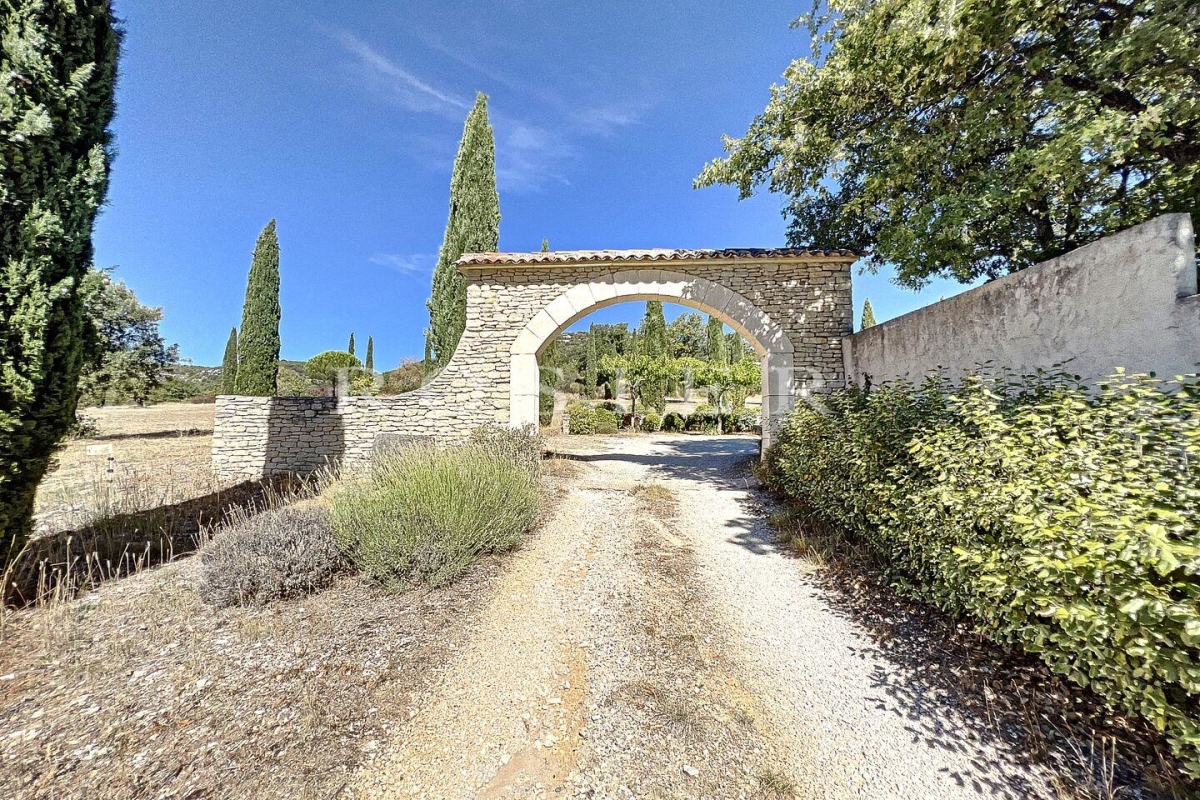 Maison de luxe à vendre à Murs, 1 100 000 €, Photo 2