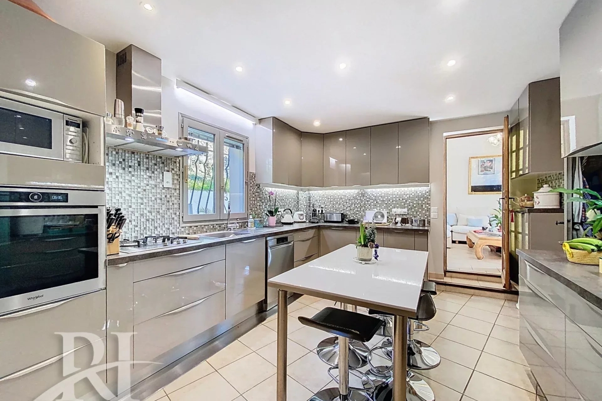 Luxury House for sale in Mougins, 1 490 000 €, Photo 5