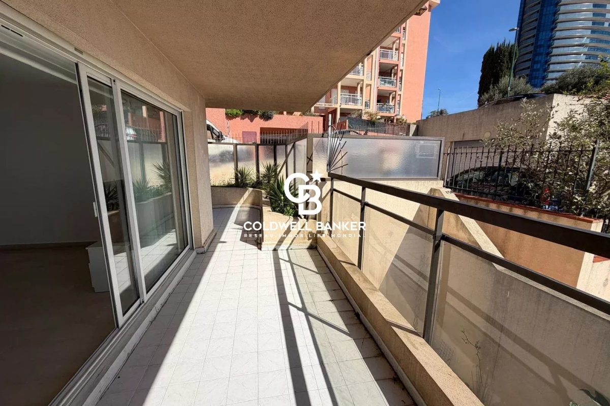 Appartement de luxe à vendre à Beausoleil, 670 000 €, Photo 2
