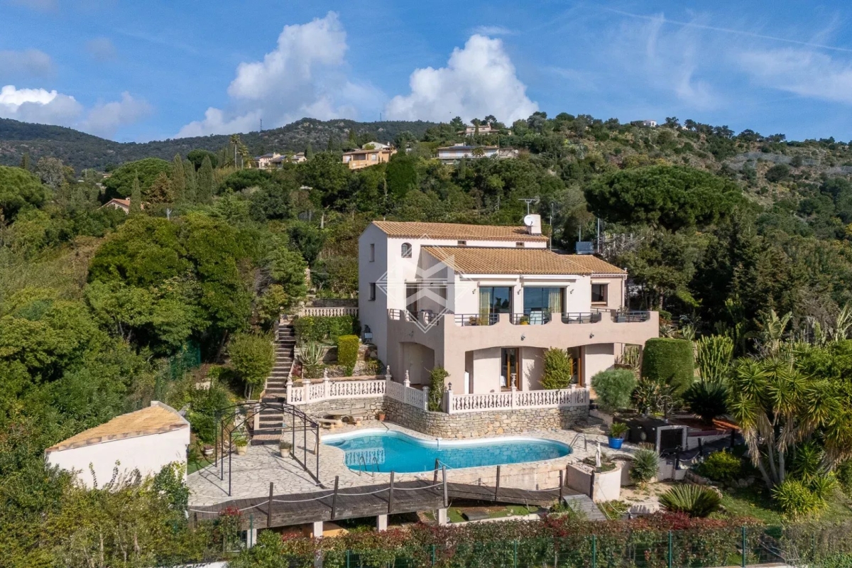 Luxury House for sale in Rayol Canadel sur Mer, 1 990 000 €, Photo 2
