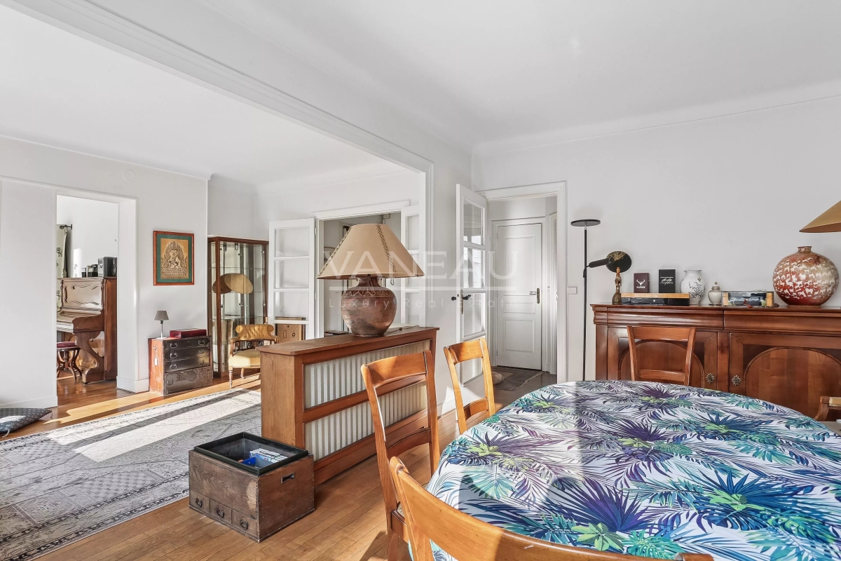 Luxury Apartment for sale in Paris 15ème, 1 390 000 €, Photo 1
