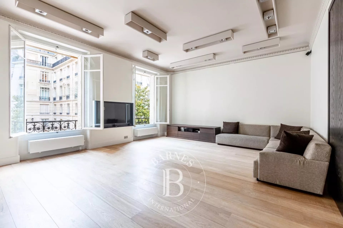Luxury Apartment for sale in Paris 8ème, 6 490 000 €, Photo 1