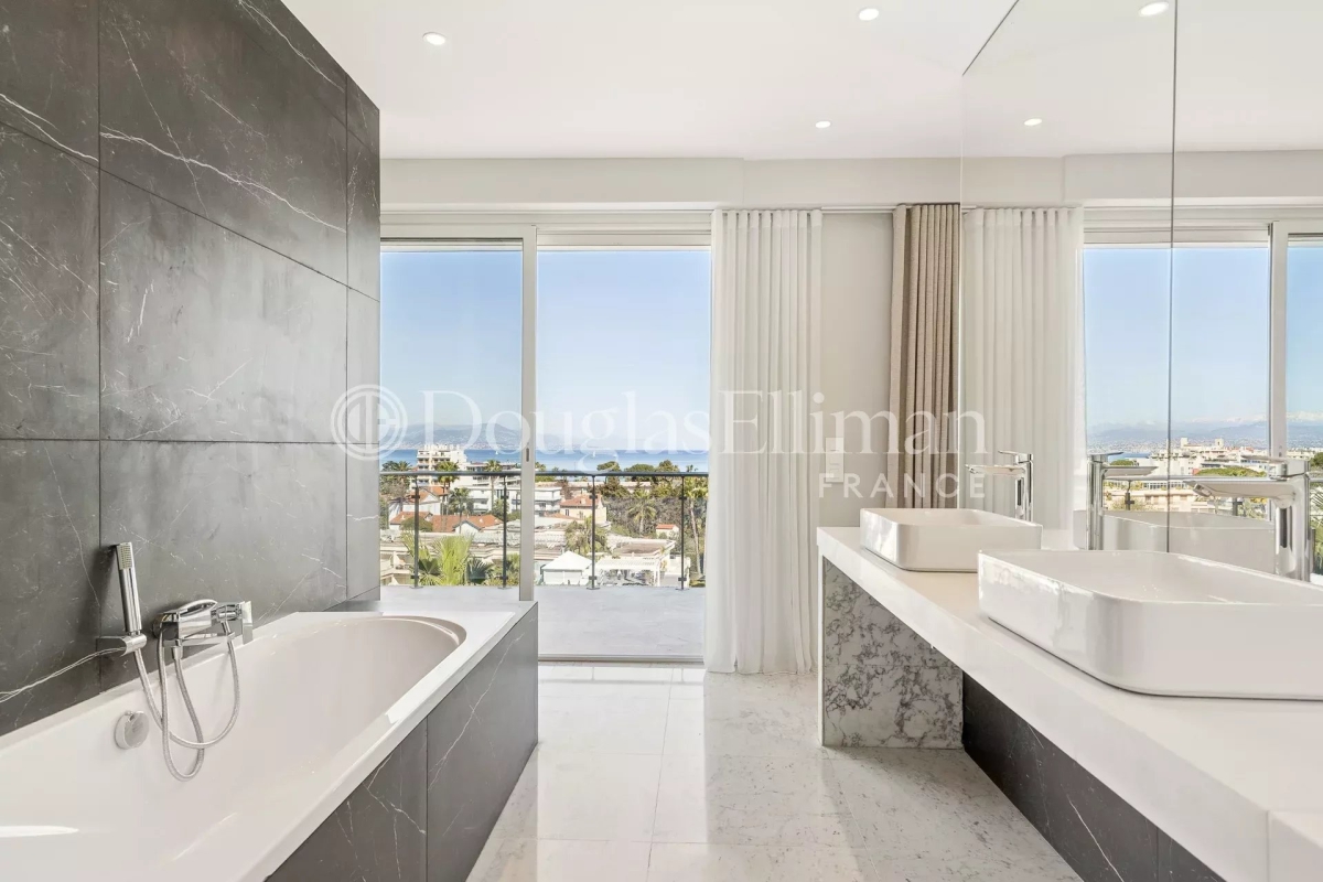 Maison de luxe à vendre à Antibes, 3 900 000 €, Photo 7