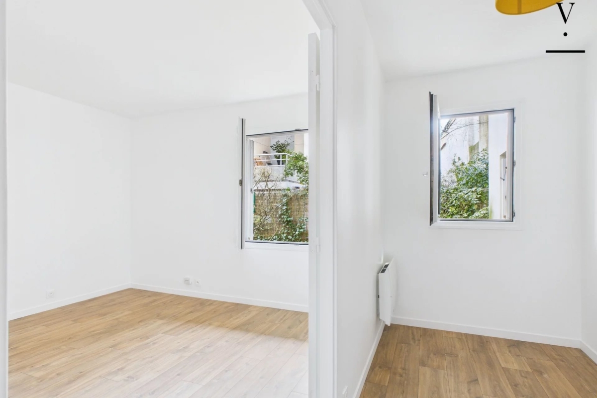 Luxury Apartment for sale in Paris 11ème, 430 000 €, Photo 1