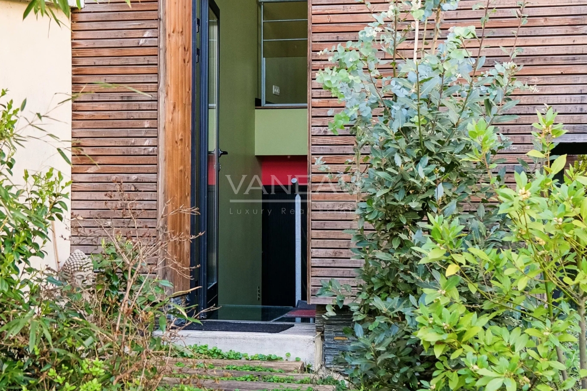 Maison de luxe à vendre à Courbevoie, 1 580 000 €, Photo 1