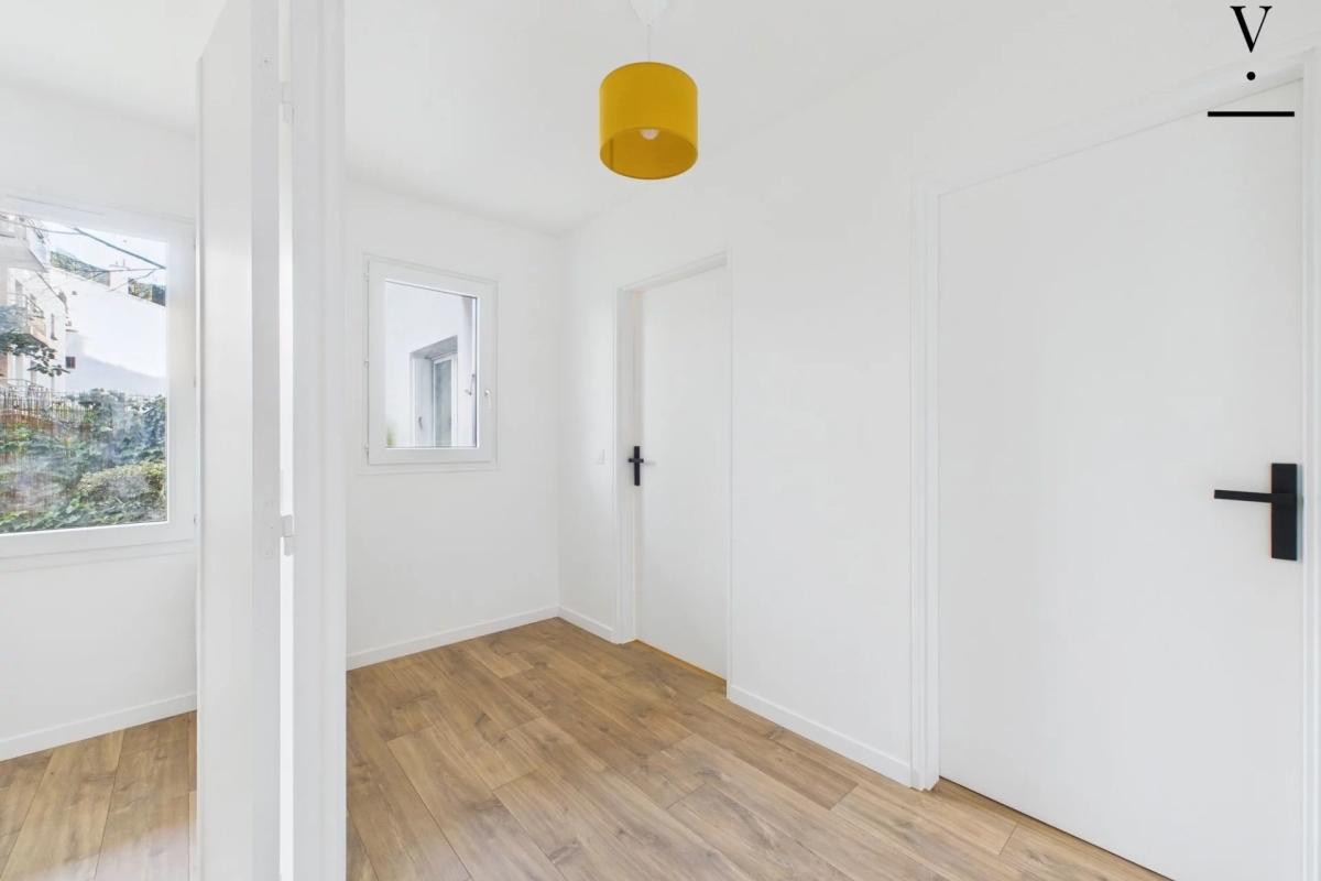 Luxury Apartment for sale in Paris 11ème, 430 000 €, Photo 3