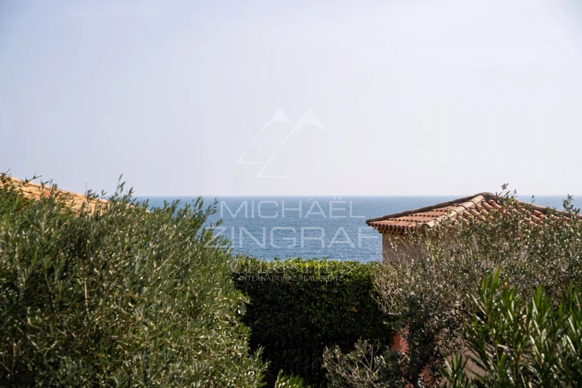 Maison de luxe à vendre à Cavalaire-sur-Mer, 1 975 000 €, Photo 3