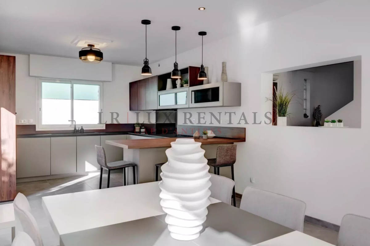 Luxury House for sale in Cap d'Antibes, 1 590 000 €, Photo 5