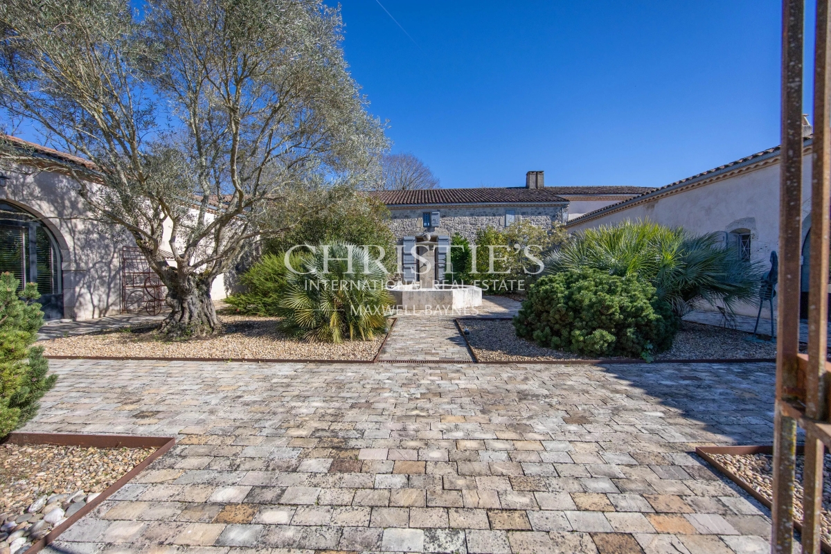 Maison de luxe à vendre à Nérac, 2 200 000 €, Photo 3