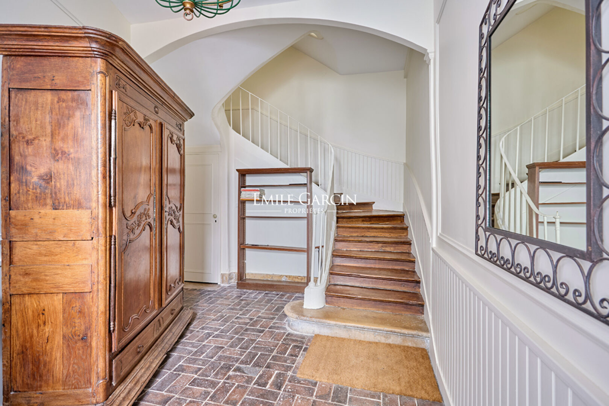 Maison de luxe à vendre à Versailles, 1 050 000 €, Photo 2