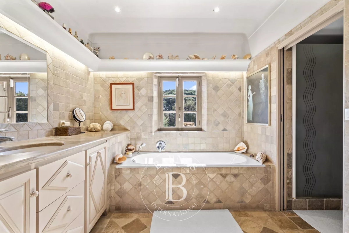 Luxury House for sale in Grimaud, 2 990 000 €, Photo 6