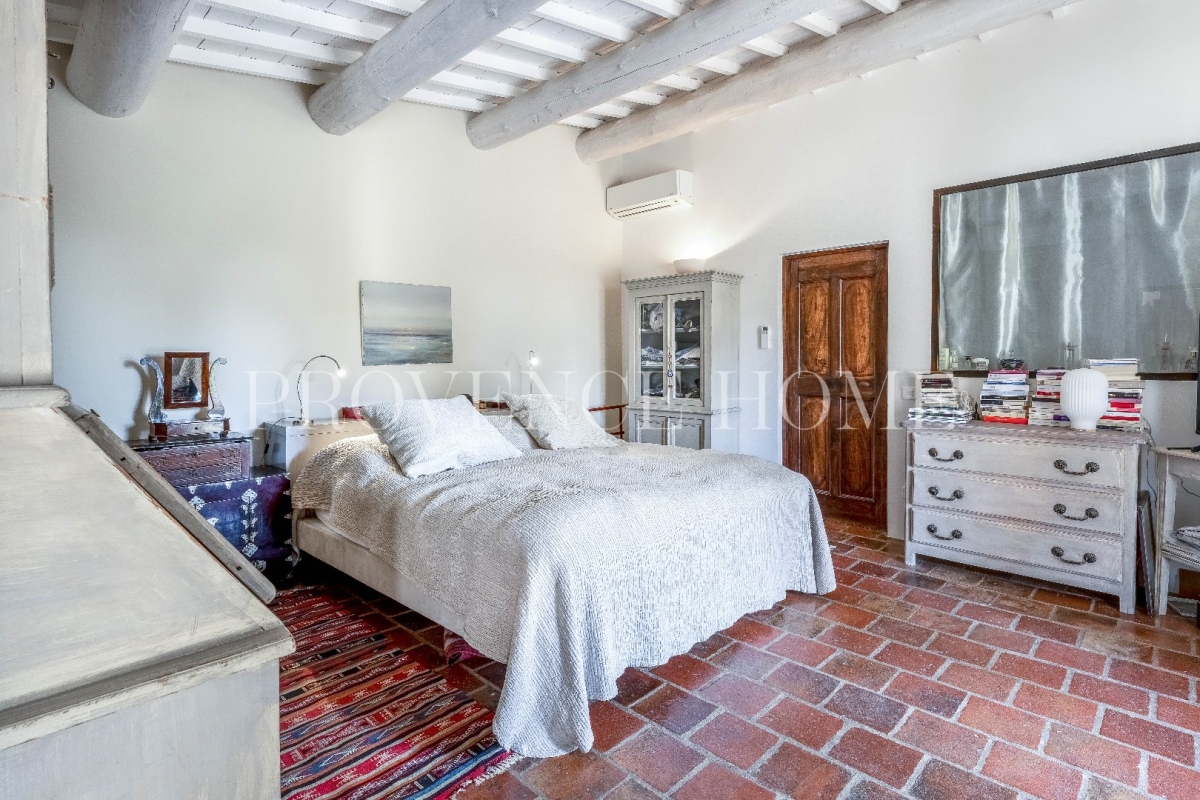 Luxury House for sale in Gordes, 1 450 000 €, Photo 7