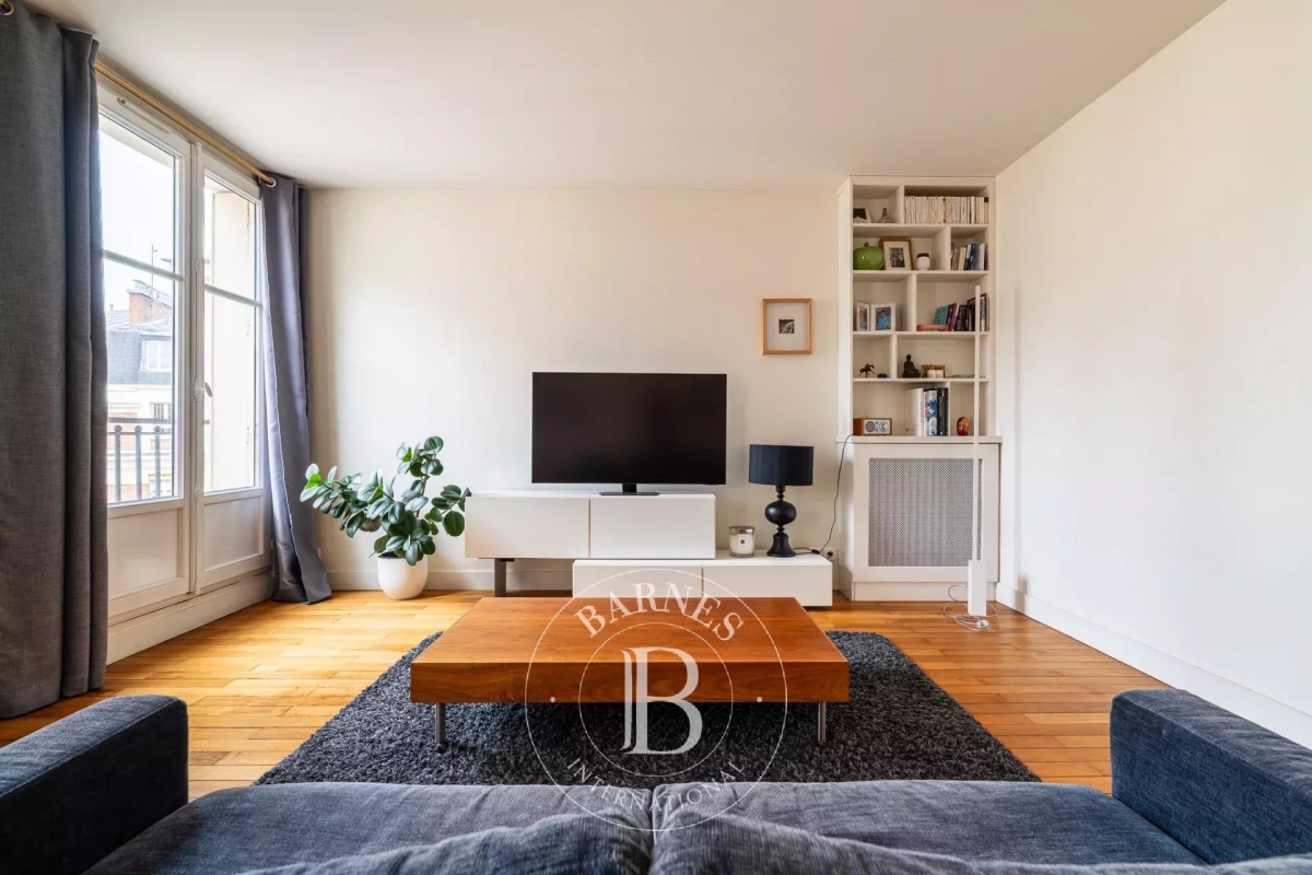 Luxury Apartment for sale in Neuilly-sur-Seine, 1 220 000 €, Photo 2